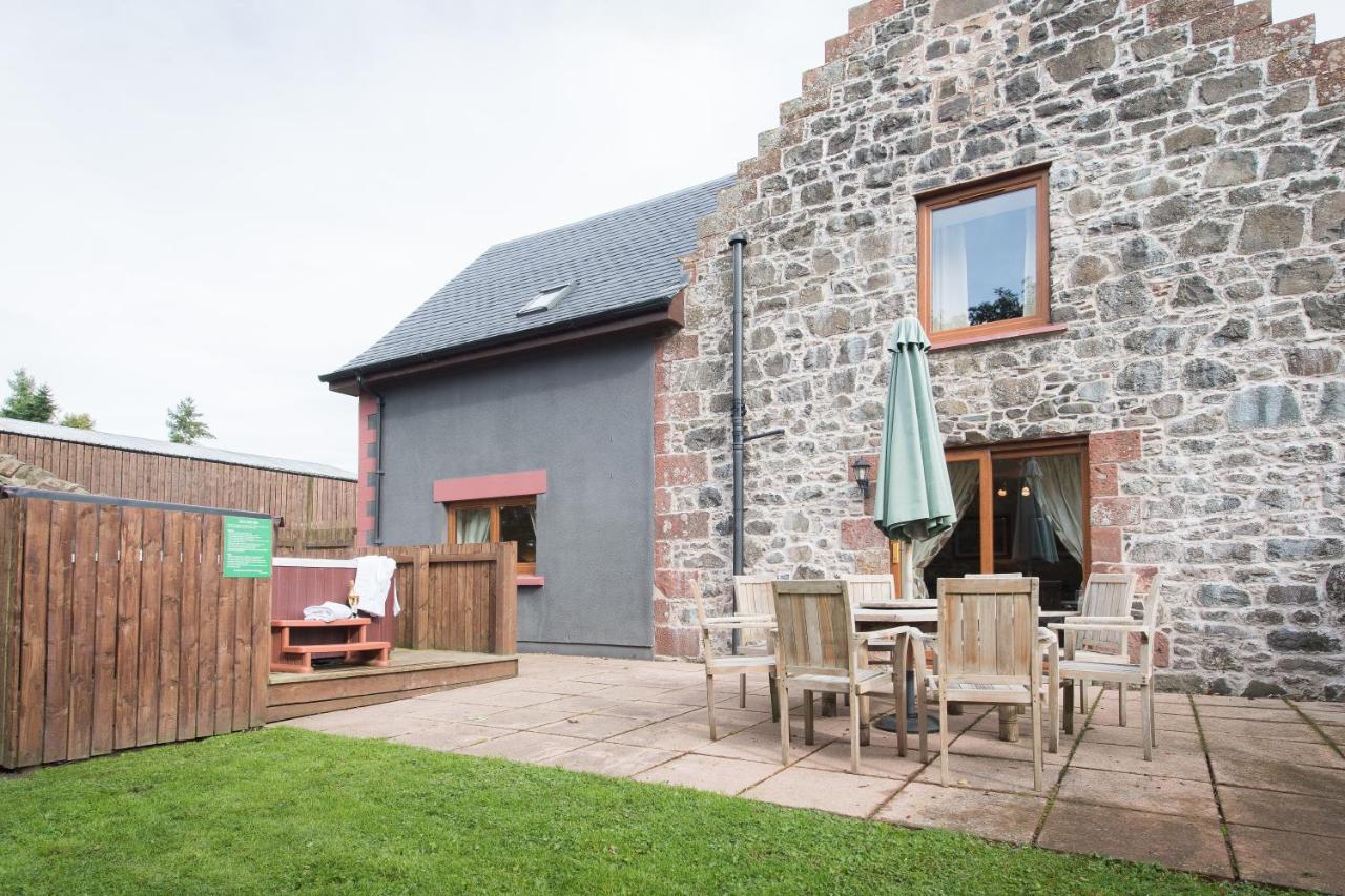 The Granary With Hot Tub Villa Forgandenny Exteriör bild