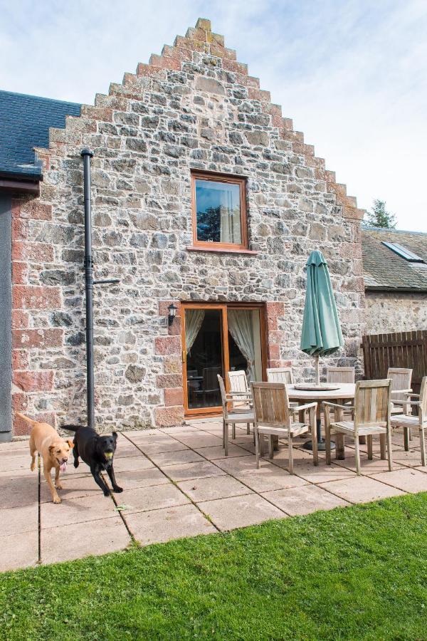 The Granary With Hot Tub Villa Forgandenny Exteriör bild